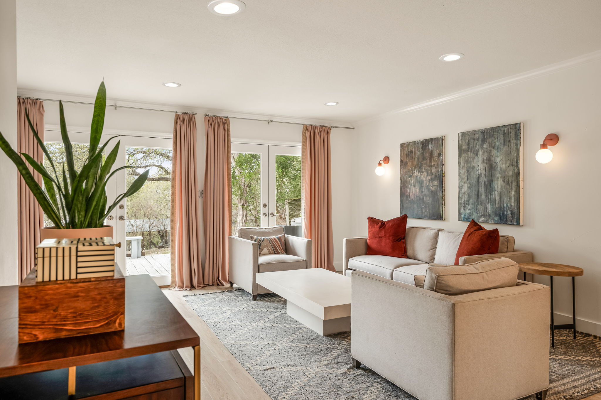 5602 Blueridge Court Austin, TX 78731 - Photo 3 of 40