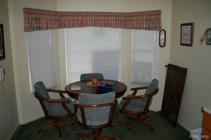 1124 Curzon Street, Unit 13 Howell, MI 48843 - Photo 9 of 12 breakfast eating area