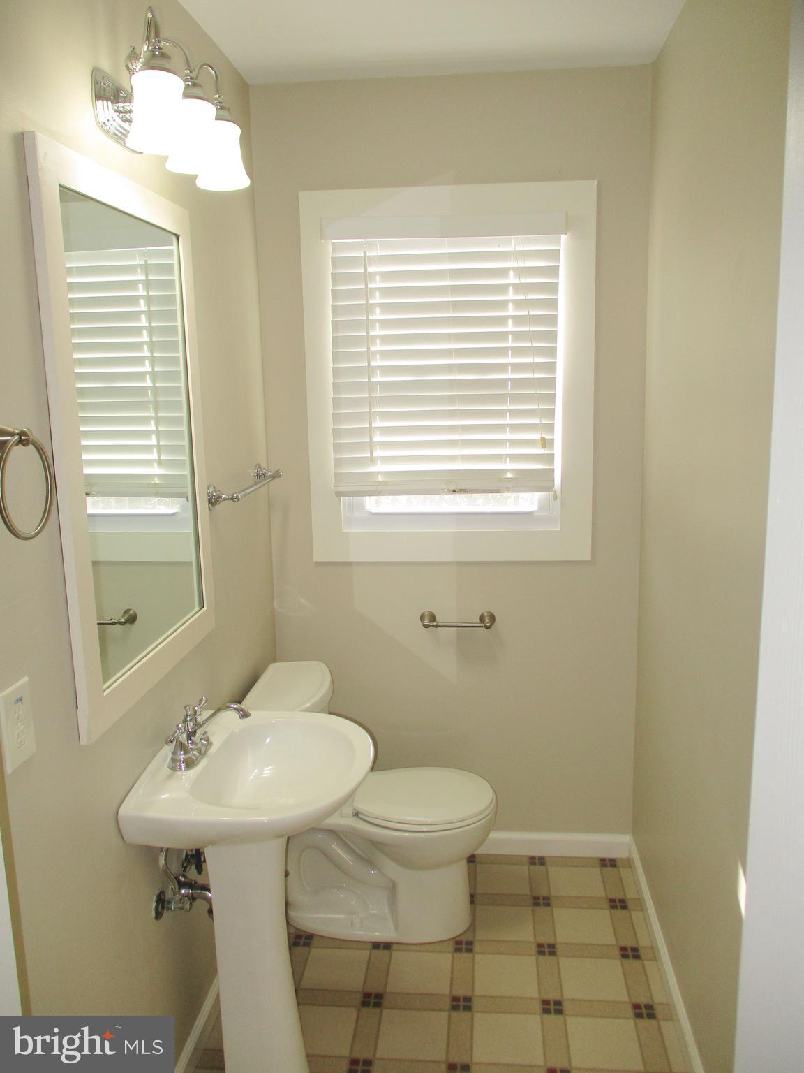 221 Sunrise Road Reading, PA 19606 - Photo 6 of 15 Gallery Image 6