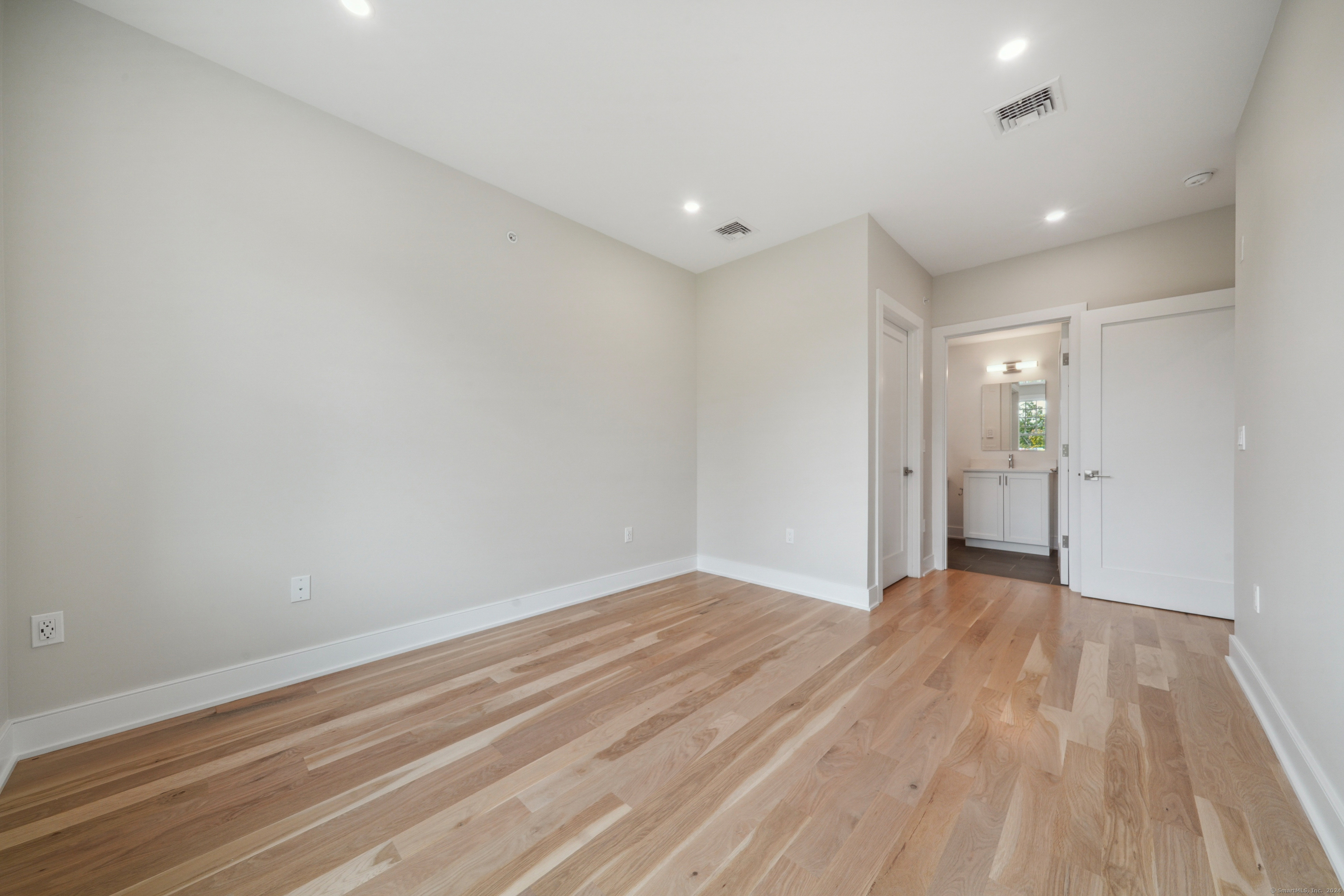 8 Husted Lane, Unit 2D New Canaan, CT 06840 - Photo 9 of 18 a view of an empty room