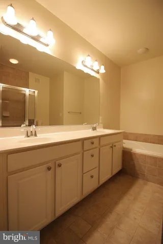 $2,300 | 13608 Dover Cliffs Place, Germantown, MD 20874