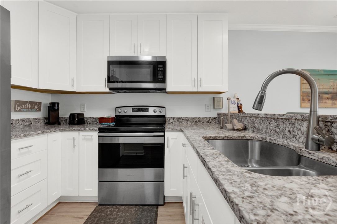 8 Silver Avenue, Unit 4 Tybee Island, GA 31328 - Photo 16 of 38