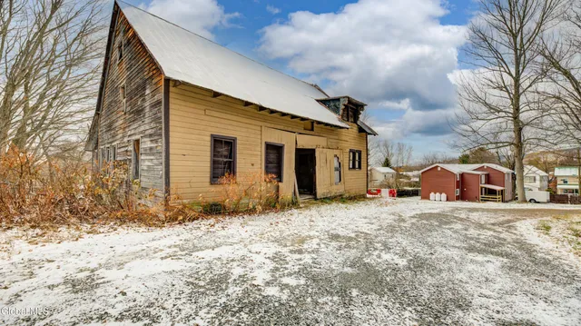 $440,000 | 34 North Main Street, Mayfield, NY 12117