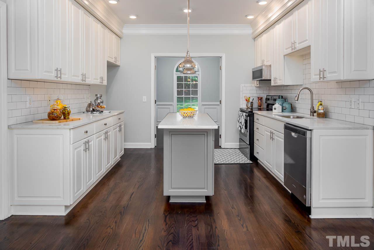 5501 Spring Bluffs Lane Raleigh, NC 27606 - Photo 10 of 25 Gallery Image 10
