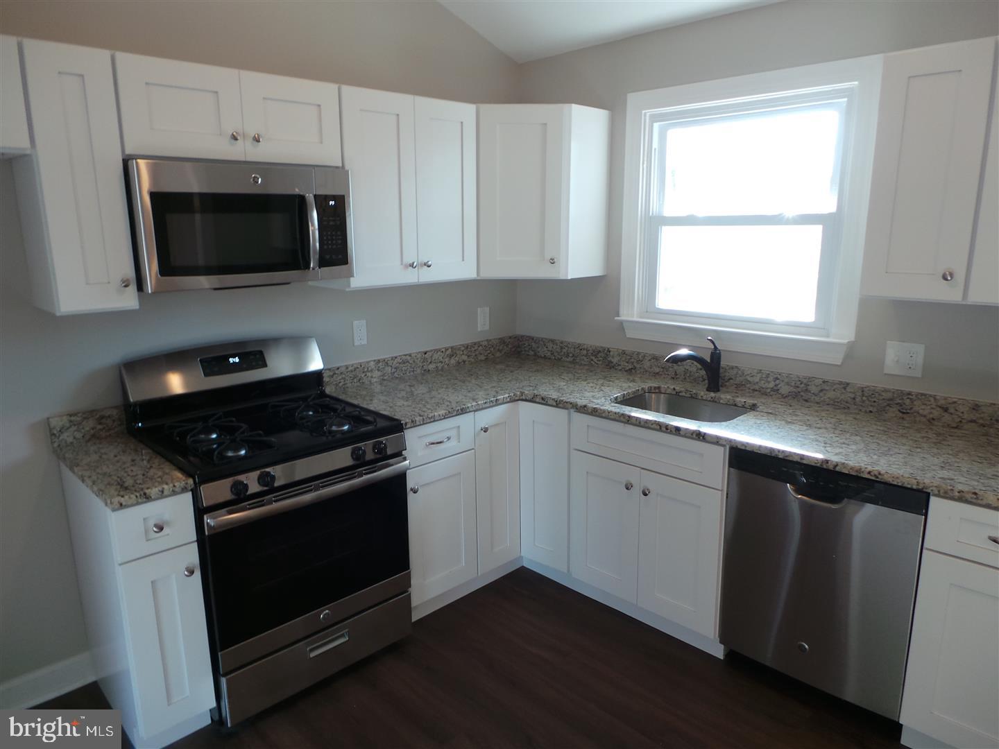 12 Pelham Road South Voorhees, NJ 08043 - Photo 3 of 20