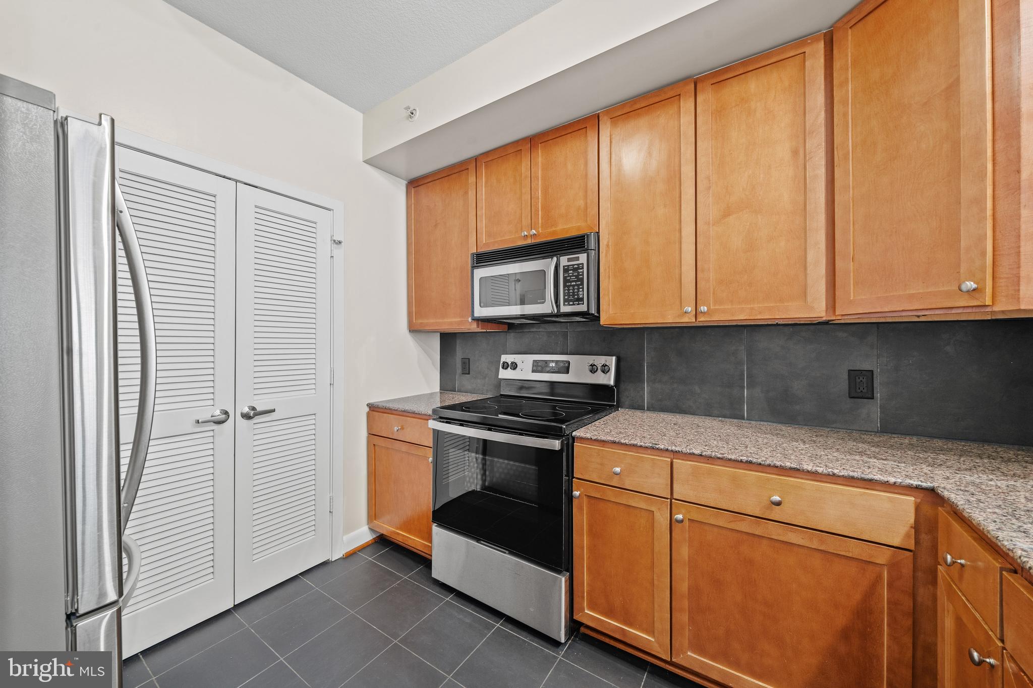 400 Massachusetts Avenue Northwest, Unit 421 Washington, DC 20001 - Photo 12 of 48