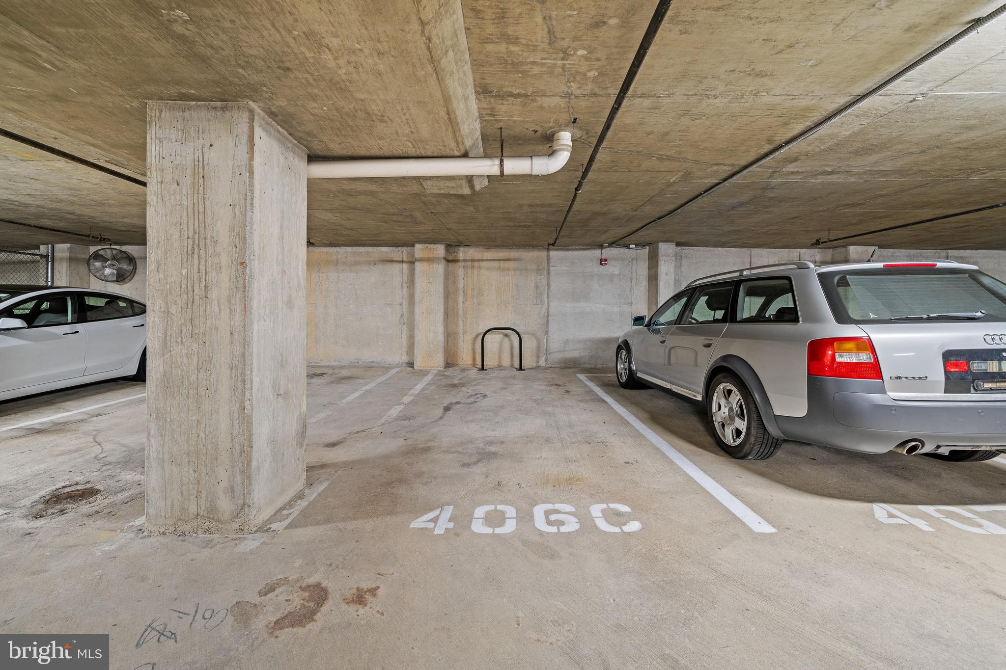 400 Massachusetts Avenue Northwest, Unit 421 Washington, DC 20001 - Photo 27 of 48 a view of a car in garage