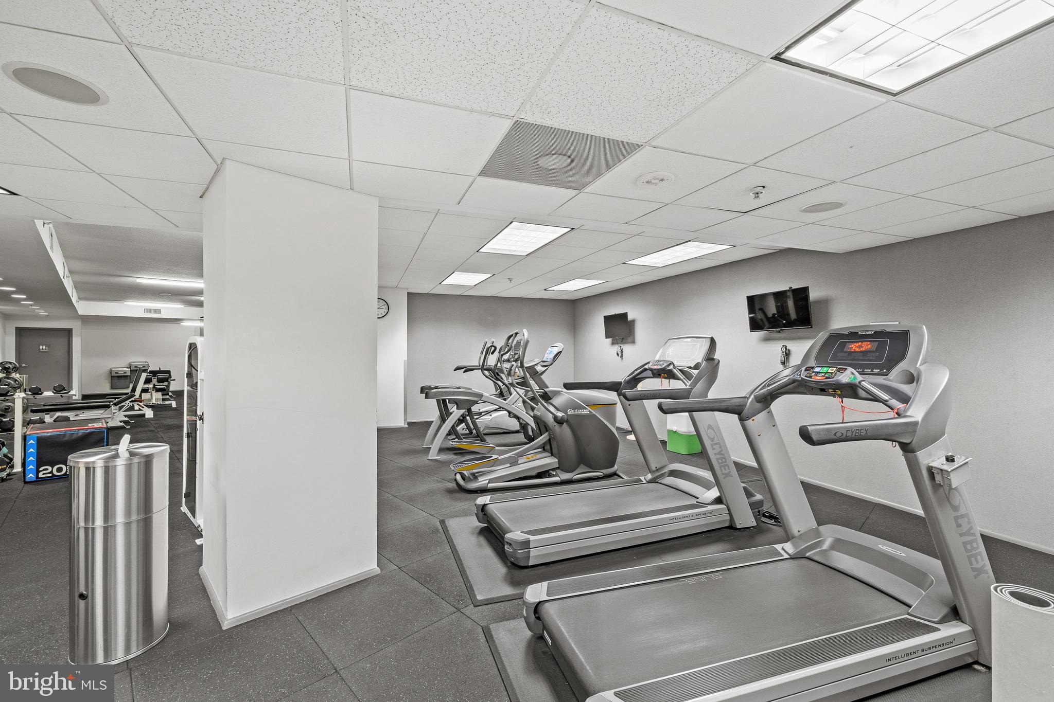 400 Massachusetts Avenue Northwest, Unit 421 Washington, DC 20001 - Photo 41 of 48