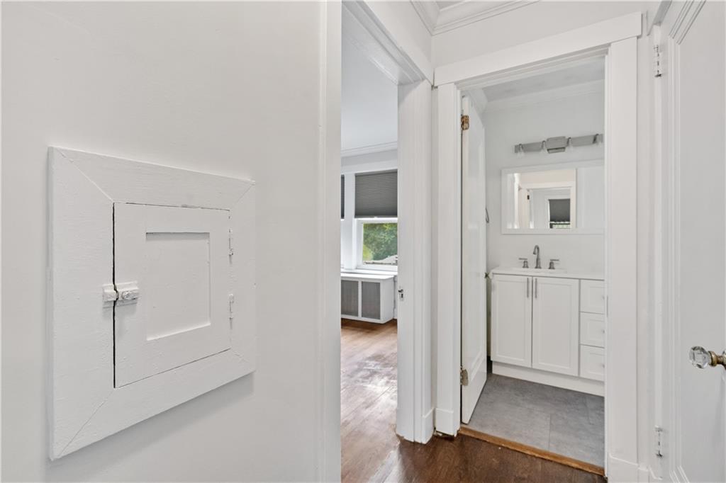 6418 Landview Road Pittsburgh, PA 15217 - Photo 30 of 45 a view of a hallway with wooden floor