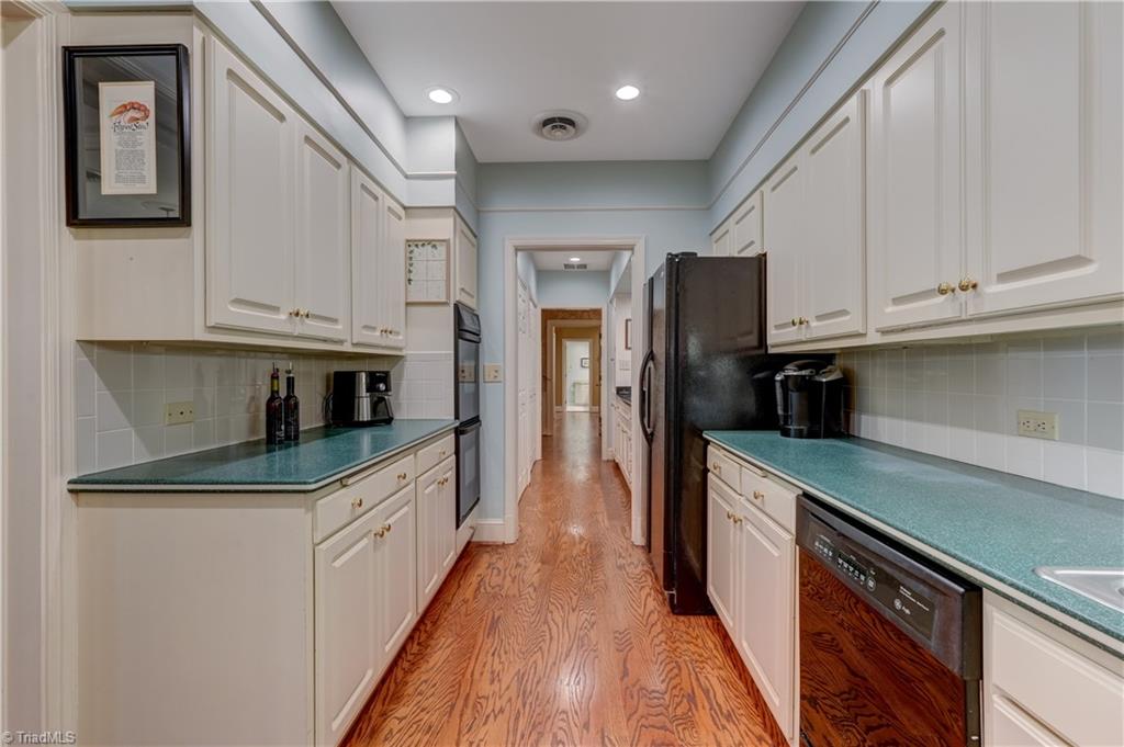 301 Cascade Drive, Unit B2 High Point, NC 27265 - Photo 13 of 23