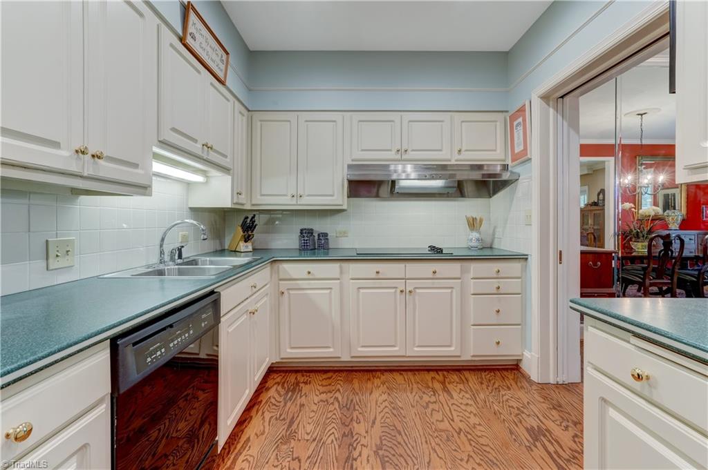 301 Cascade Drive, Unit B2 High Point, NC 27265 - Photo 14 of 23
