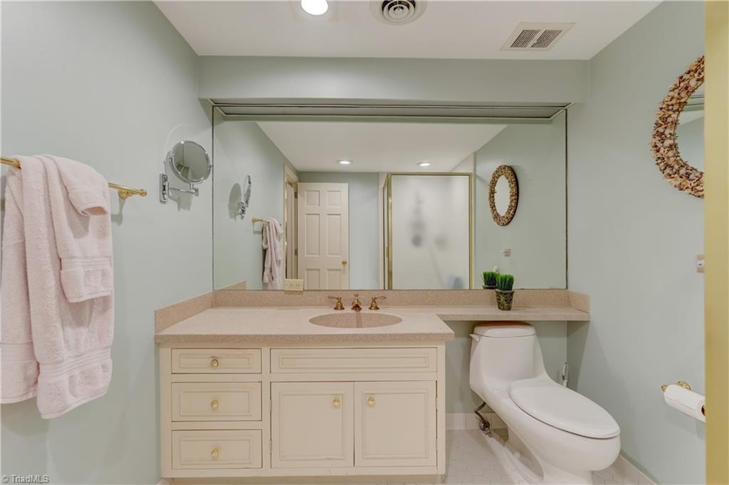 301 Cascade Drive, Unit B2 High Point, NC 27265 - Photo 21 of 23
