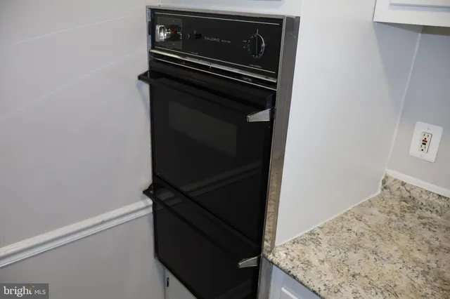 $2,200 | 4951 Americana Drive, Unit T6, Annandale, VA 22003