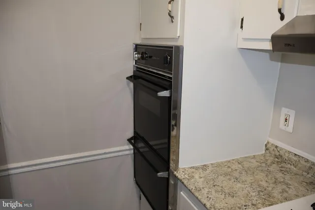 $2,200 | 4951 Americana Drive, Unit T6, Annandale, VA 22003