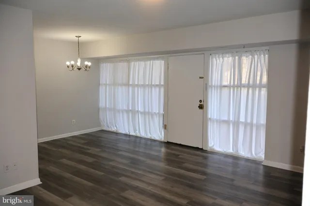 $2,200 | 4951 Americana Drive, Unit T6, Annandale, VA 22003