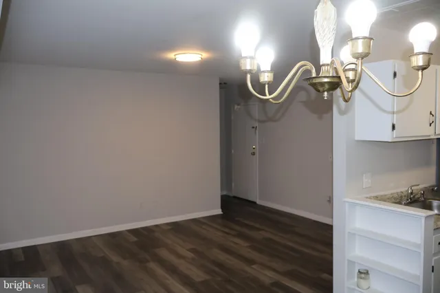 $2,200 | 4951 Americana Drive, Unit T6, Annandale, VA 22003