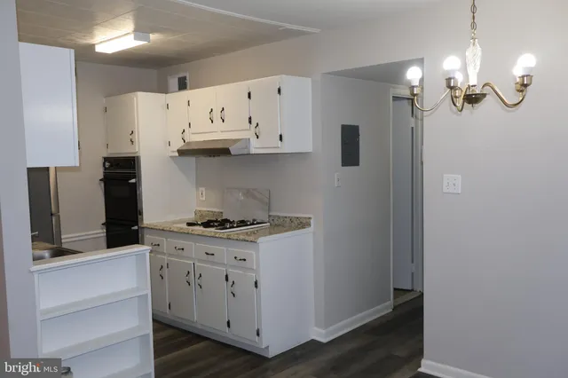 $2,200 | 4951 Americana Drive, Unit T6, Annandale, VA 22003