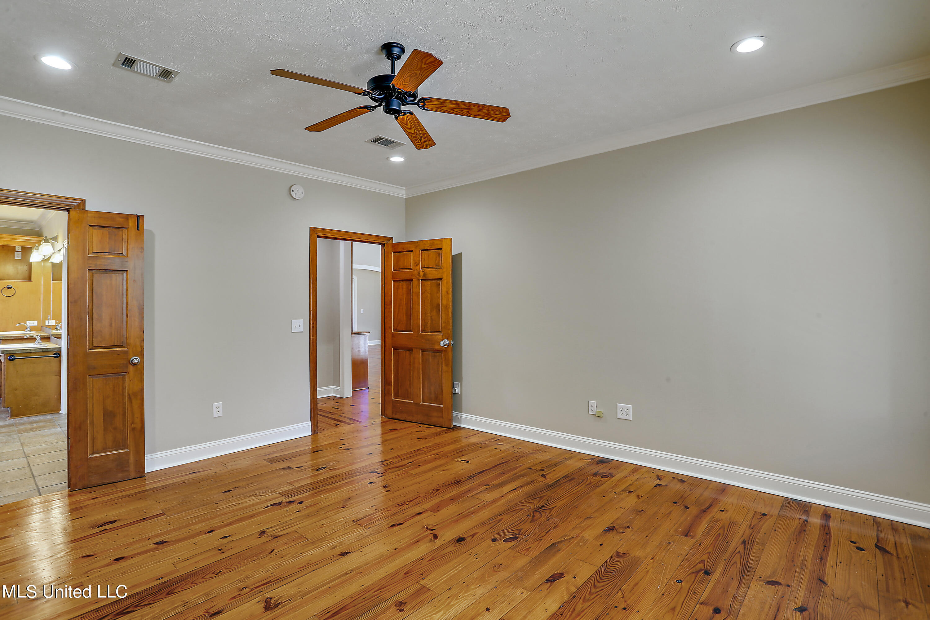 919 Ridgeside Drive Brandon, MS 39042 - Photo 19 of 38 master 2