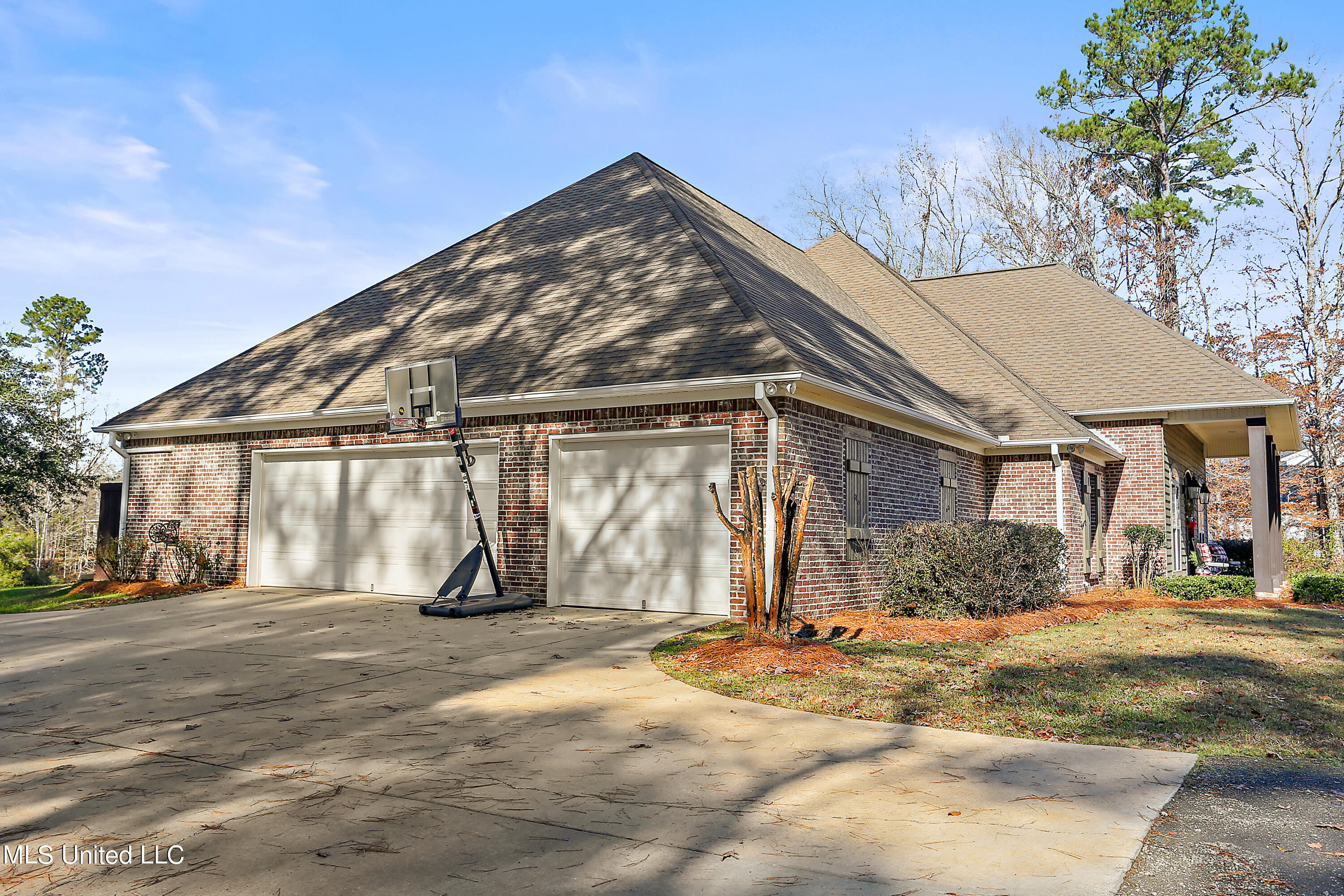 919 Ridgeside Drive Brandon, MS 39042 - Photo 4 of 38 front (4)
