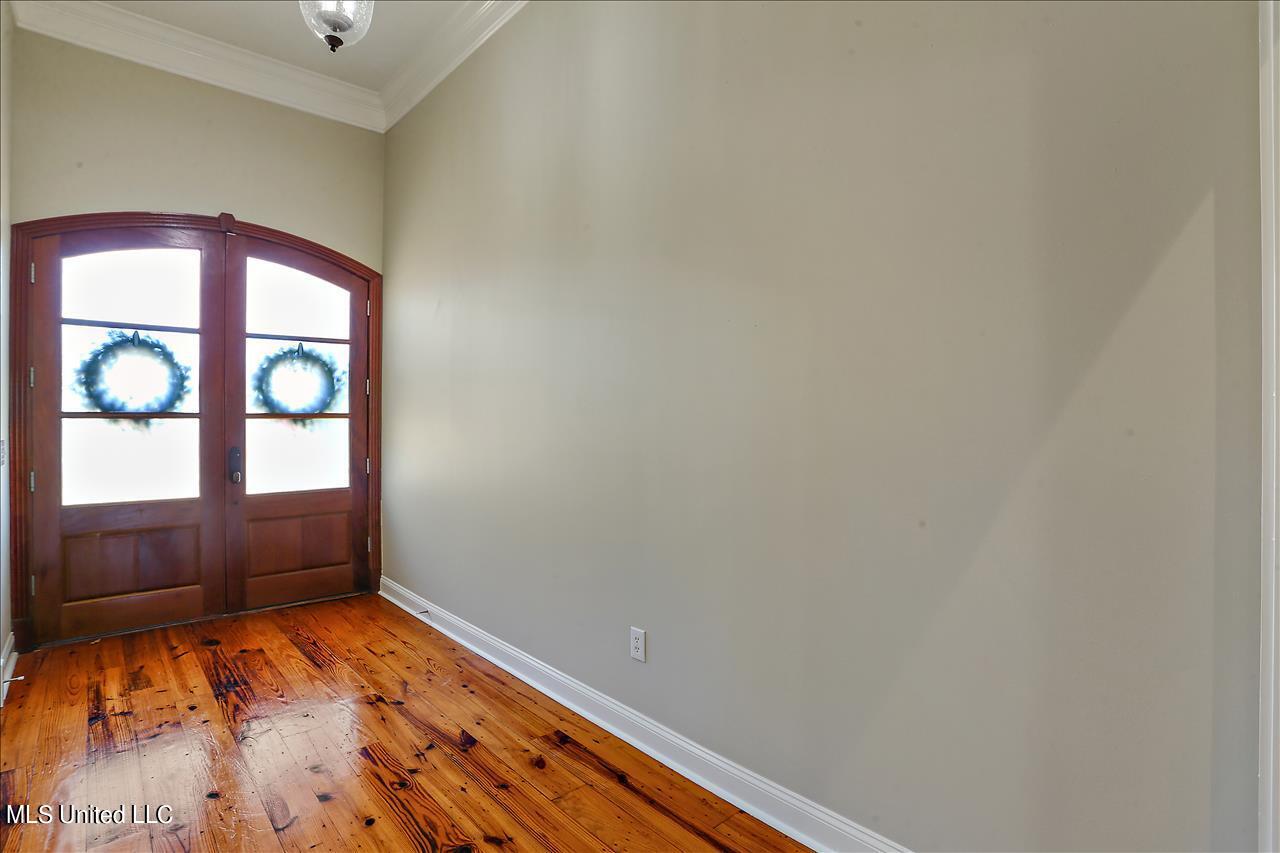 919 Ridgeside Drive Brandon, MS 39042 - Photo 5 of 38 entrance hall(6)