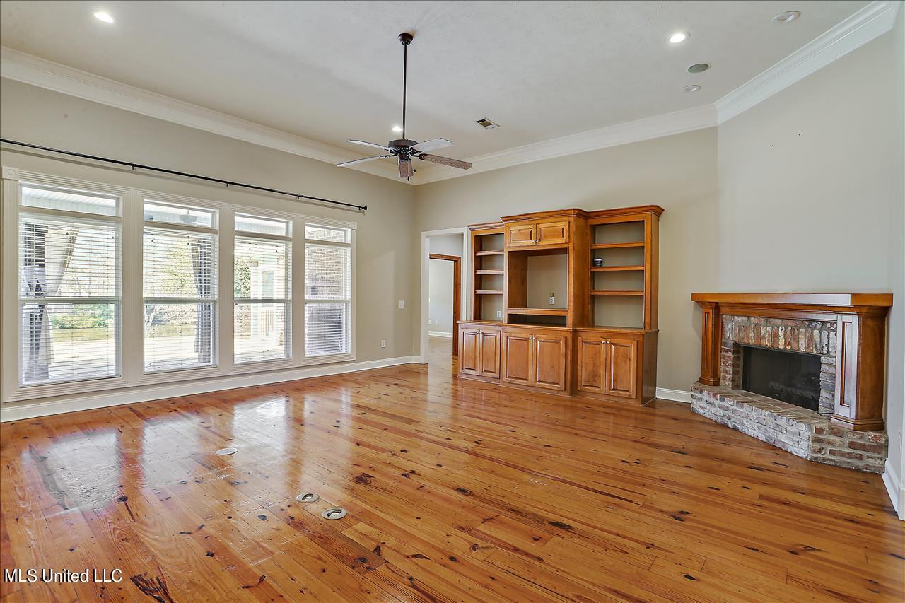 919 Ridgeside Drive Brandon, MS 39042 - Photo 8 of 38 living room 1