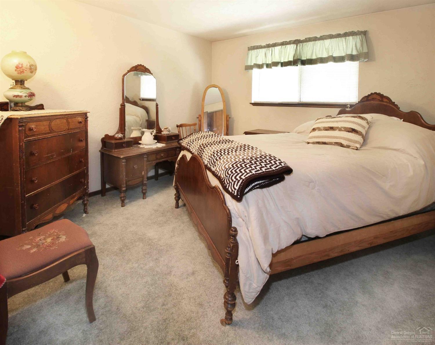 18245 Plainview Road Bend, OR 97703 - Photo 14 of 23 Additional Photo
