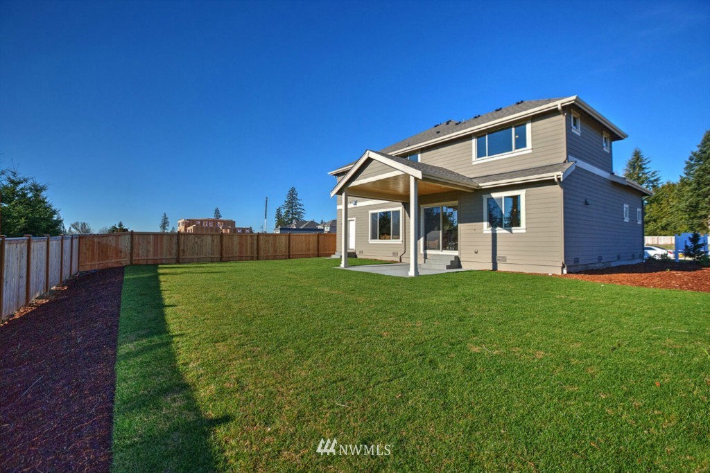 6504 Northeast 1st Street Renton, WA 98059 - Photo 8 of 12