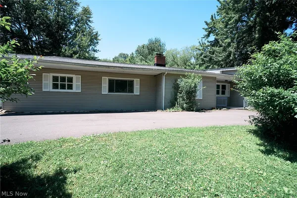 $325,000 | 4942 Lear Nagle Road, North Ridgeville, OH 44039
