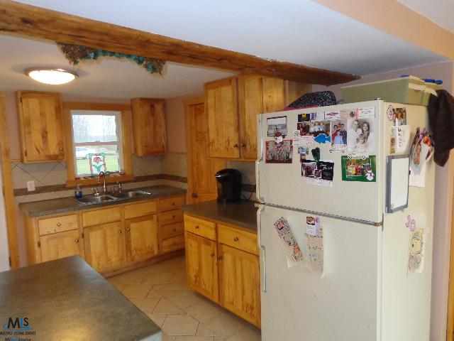 9901 Munford Road Harbor Beach, MI 48441 - Photo 2 of 6 custom cabinets