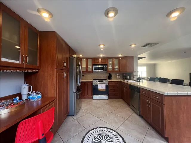 $430,000 | West End, Miami, FL 33185