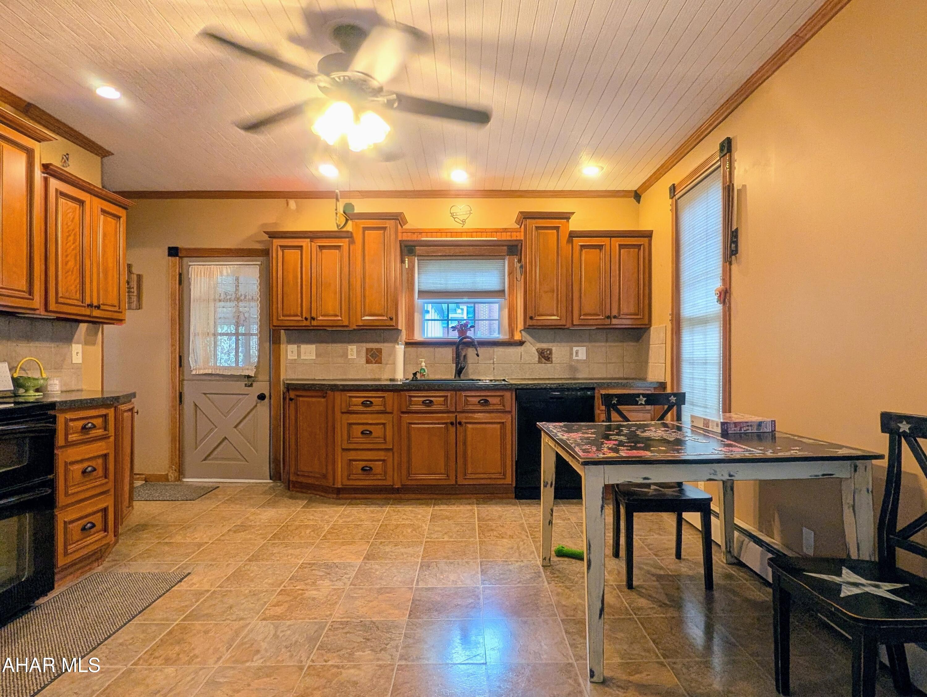 438 Grant Street Mapleton, PA 17052 - Photo 21 of 54