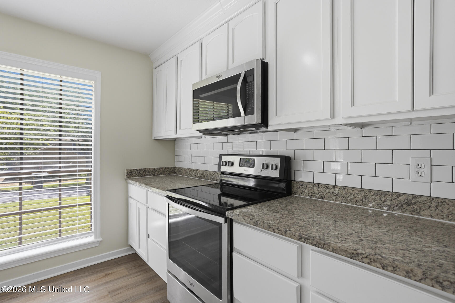 312 Helmsley Drive Brandon, MS 39047 - Photo 3 of 30 02