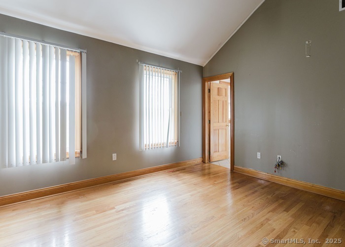 32 Marshall Avenue Trumbull, CT 06611 - Photo 13 of 21