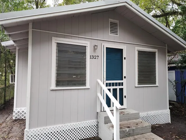 $1,150 | 1327 Northeast 3rd Avenue, Gainesville, FL 32641