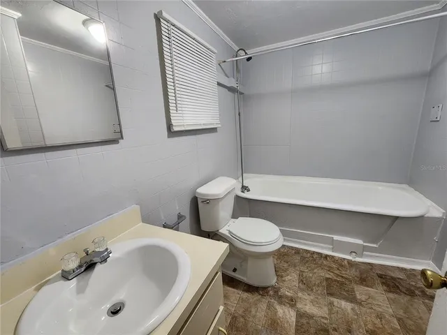 $1,150 | 1327 Northeast 3rd Avenue, Gainesville, FL 32641