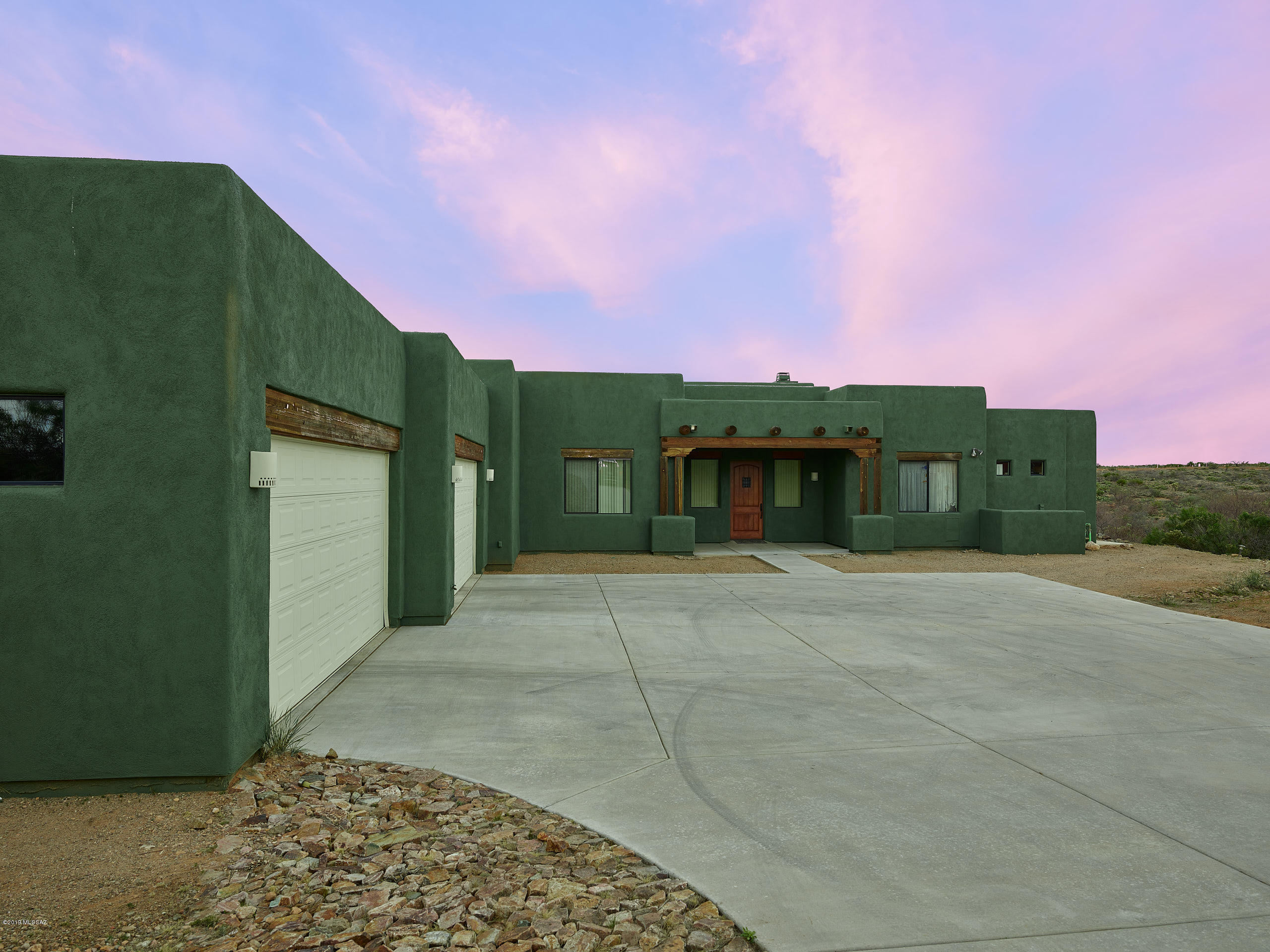 13347 South Sundown Ranch Road Vail, AZ 85641 - Photo 2 of 31