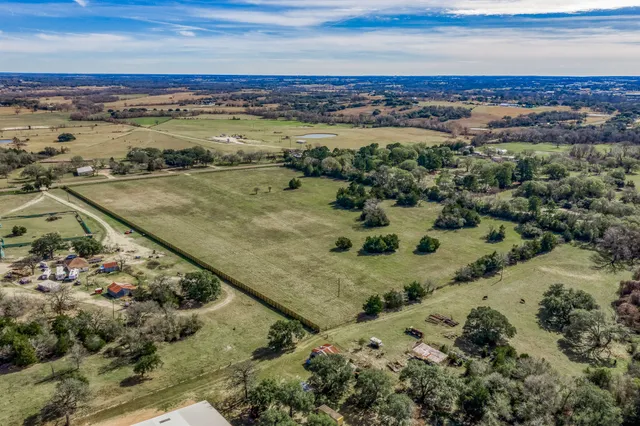 a view of a tennis court