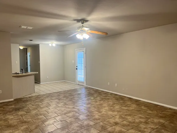 $1,350 | 3415 49th Street, Unit B, Lubbock, TX 79413