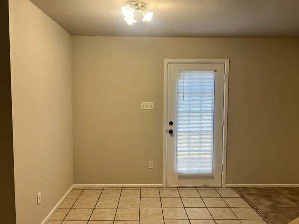 $1,350 | 3415 49th Street, Unit B, Lubbock, TX 79413