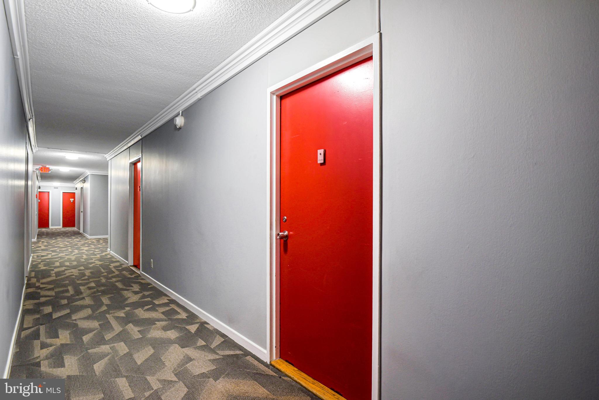 300 M Street Southwest, Unit N508 Washington, DC 20024 - Photo 19 of 32 a view of a hallway