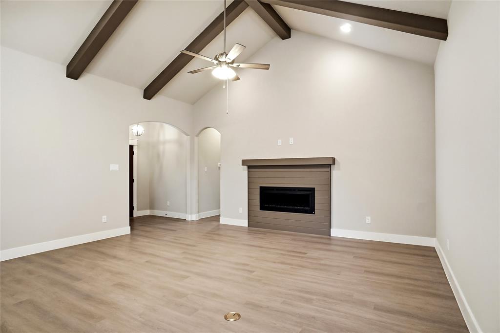 137 Joel Street Springtown, TX 76082 - Photo 3 of 15