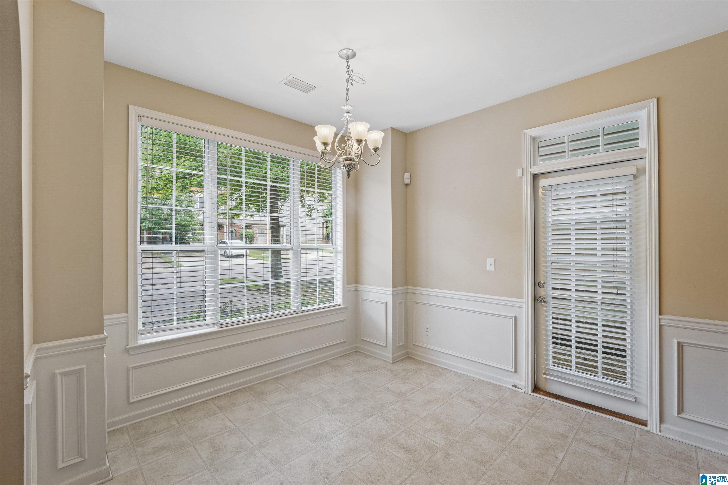 214 Calloway Lane Pelham, AL 35124 - Photo 12 of 32