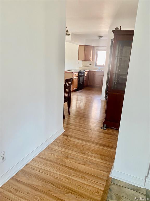 21664 Hall Road Woodhaven, MI 48183 - Photo 13 of 45