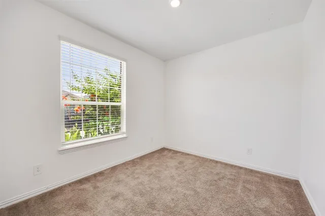 $1,950 | 2926 South Griffin Lane, Crandall, TX 75114