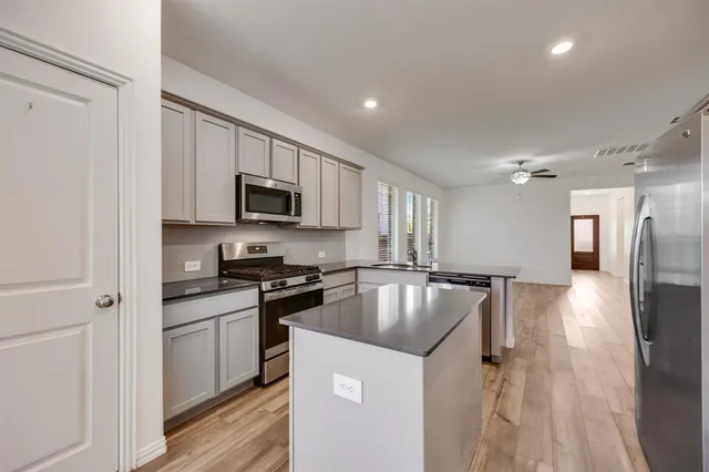 $1,950 | 2926 South Griffin Lane, Crandall, TX 75114