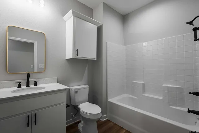 a bathroom with a bathtub