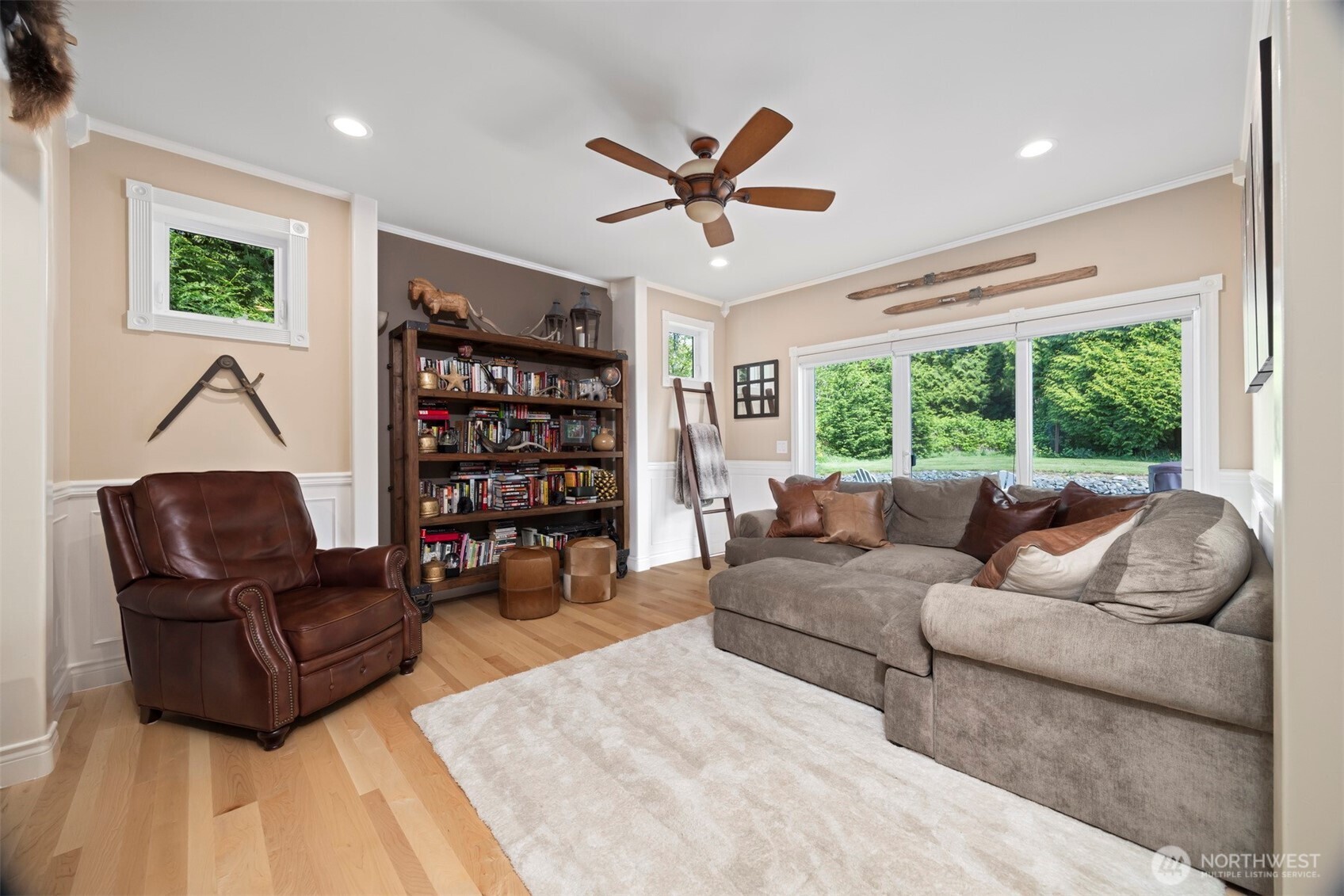 6152 Garrett Lane Ferndale, WA 98248 - Photo 29 of 40 a living room with furniture and a large window