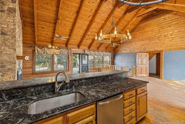 $1,900,000 | 430 Stoney Ridge, Bulverde, TX 78163