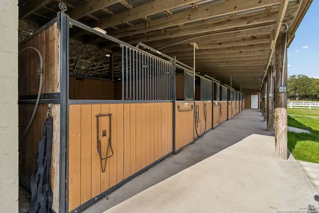 $1,900,000 | 430 Stoney Ridge, Bulverde, TX 78163