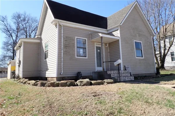 $40,000 | 318 East Ohio Street, Clinton, MO 64735